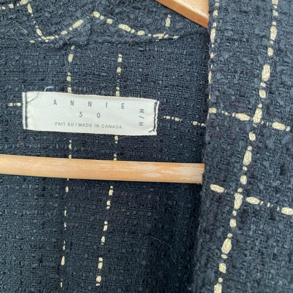 Annie50 black and gold blazer. Nice texture. Great casual-chic style. - Picture 2 of 4